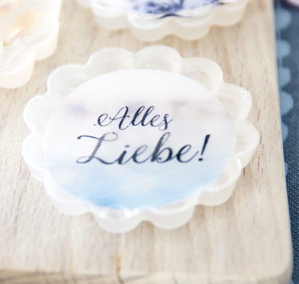 DIY Geschenk-Idee perfekt zum Muttertag, Vatertag, Geburtstag oder Weihnachten: Foto-Seife selber machen by titatoni.de