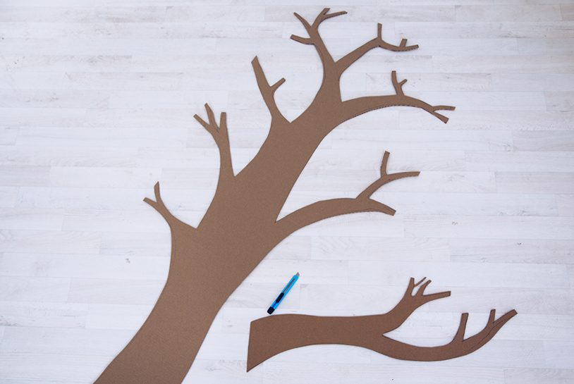 AHANDMAKER Bastelset 3D Baum Pinnwand – Kreatives Klassenzimmer Set Mit Kraftpapier, 28 Papierpompons Und Klebepunkten